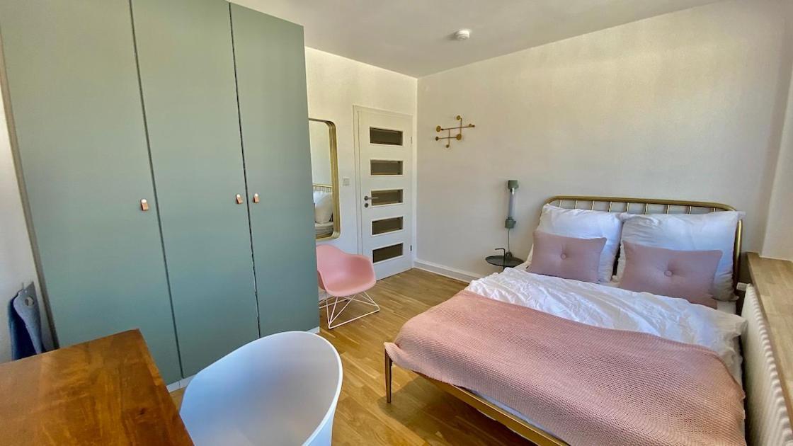 Aparthotel Stacey Alster Hamburgo Habitación foto